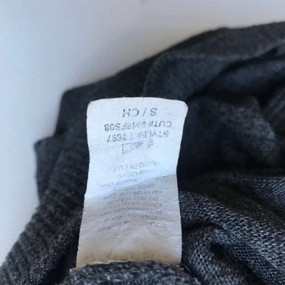 Papaya Sleeveless V Neck Button Up Cardigan - Picture 3 of 5